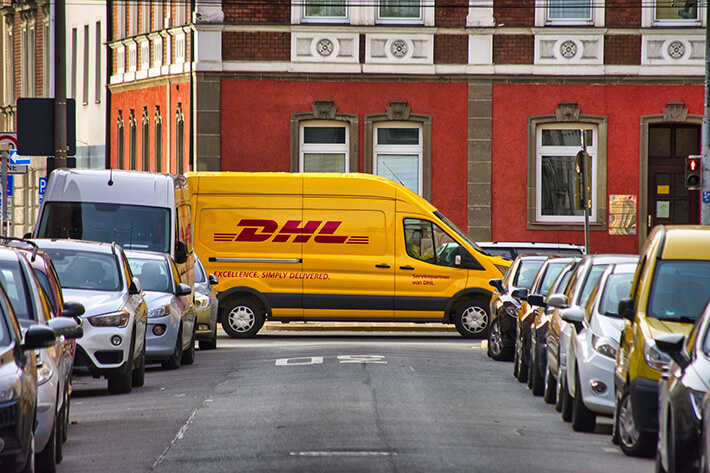 Dhl van